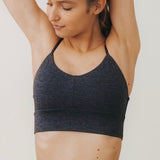 'Lena' フェアトレード タイトフィット 速乾性生地 スポーツブラ
