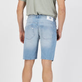 'Carlo' オーガニック,リサイクルコットン使用 ノンストレッチデニム ショートパンツ(Sun Stone) - 'Mud Jeans'